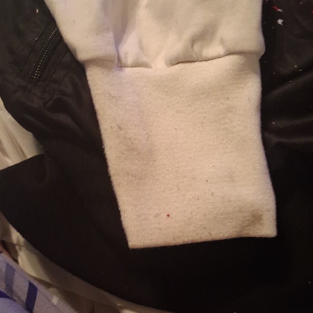 clearence from $400 Bulls Red and White hoodie - Picture 4 of 16